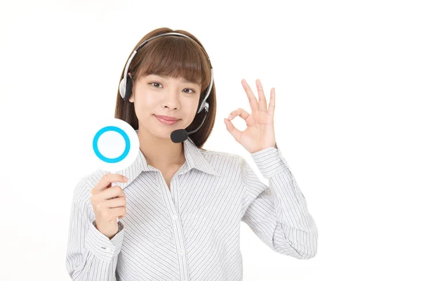 Smiling Call Center Operator Yes Sign — Stock Photo, Image