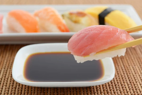 Cocina Tradicional Japonesa Sushi Hecha Con Mariscos Frescos — Foto de Stock