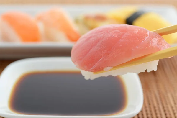 Cocina Tradicional Japonesa Sushi Hecha Con Mariscos Frescos — Foto de Stock