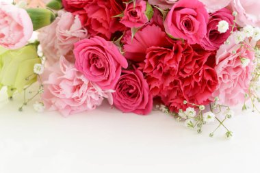 Güzel karışık çiçekli buket