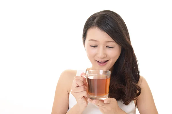 Mujer Atractiva Tomando — Foto de Stock