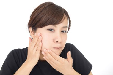 Kadın cildi ile sorunları var