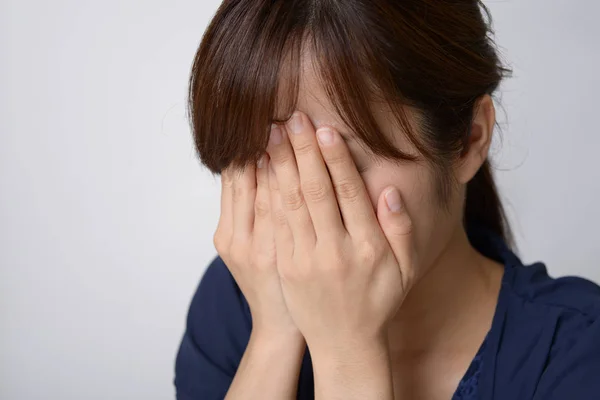 Triste Mulher Asiática Chorando — Fotografia de Stock