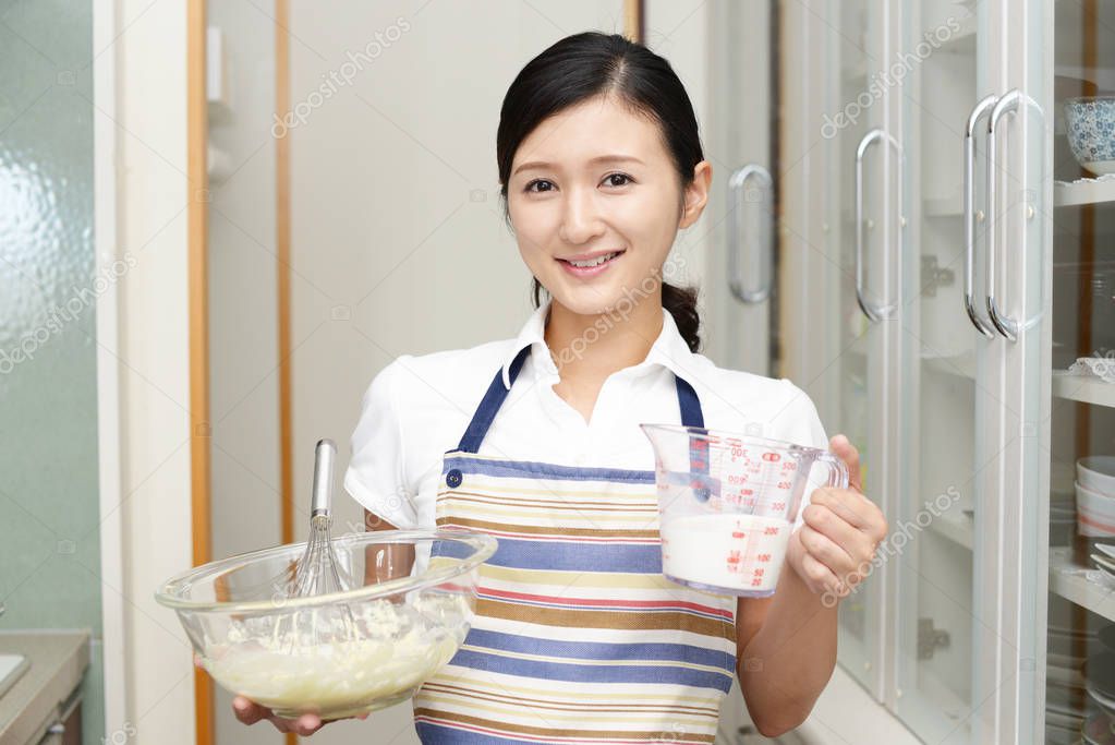 Housewife who enjoys cooking