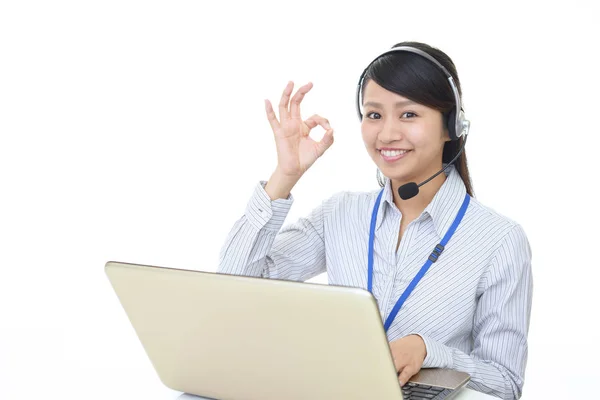 Operatore Call Center Sorridente — Foto Stock