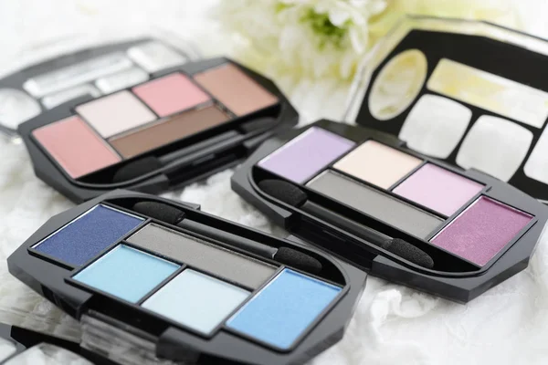 Makyaj için dekoratif kozmetik