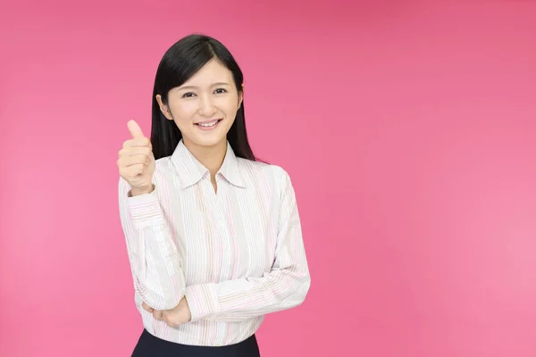 Mujer Negocios Sonriente Con Pulgares Arriba — Foto de Stock