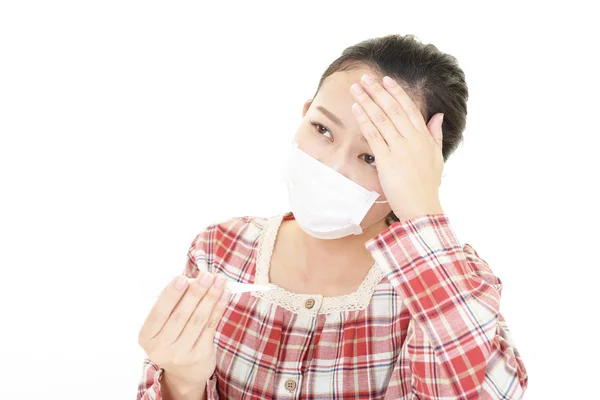 Mujer Mal Estado Que Tiene Gripe — Foto de Stock