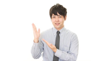 İş adamı yolu gösterir.