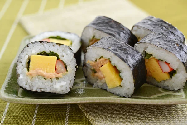 Makanan Jepang Tradisional Yang Lezat Sushi Gulung — Stok Foto