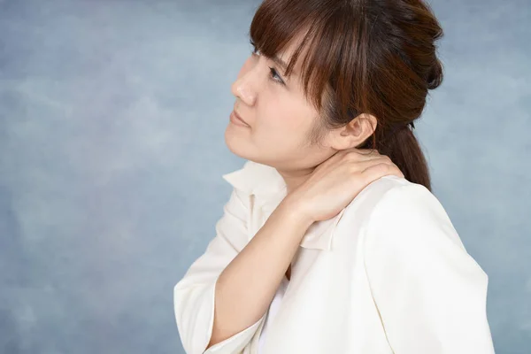 Woman Have Neck Shoulder Pain — Stock Photo, Image