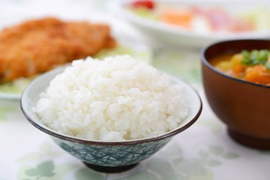 Miso çorbası, pirinç ve garnitür ile lezzetli breakfast