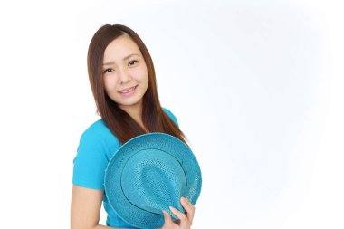 Bir hasır şapka ile güzel kadın