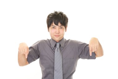 Asya işadamı izole üzerinde beyaz arka plan işaret