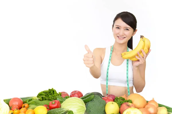 成功的女人 在饮食上 — 图库照片