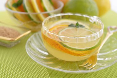 Bir fincan çay narenciye ile