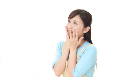 Beyaz arka plan üzerinde izole sürpriz Asyalı kadın