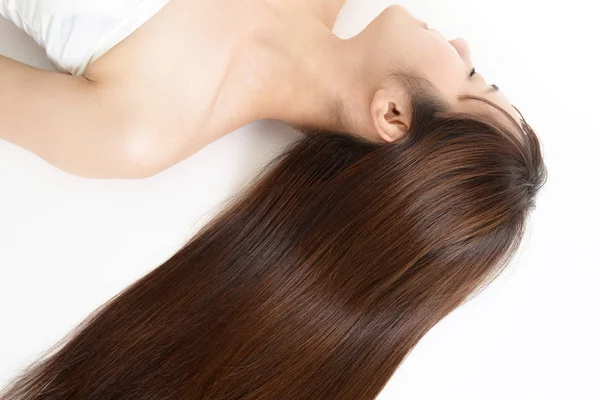 Mulher Com Cabelo Longo Bonito — Fotografia de Stock