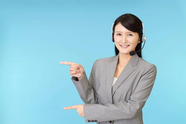 Smiling Call Center Operator — Stock Photo, Image