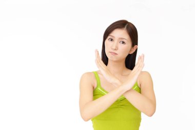 Yasaklayan jest gösteren kadın