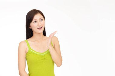 Kadın yol gösterir