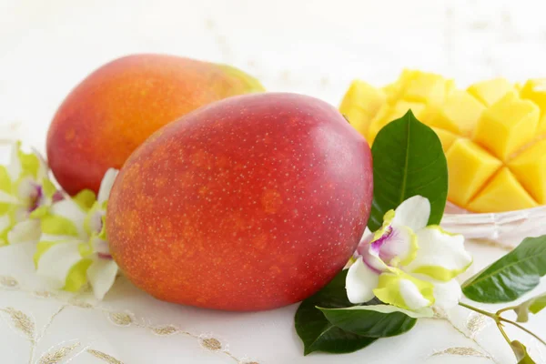 Frutta Fresca Sul Piatto — Foto Stock