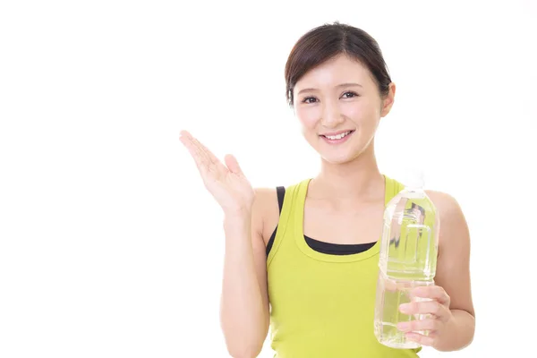Kvinna Som Håller Flaska Vatten — Stockfoto
