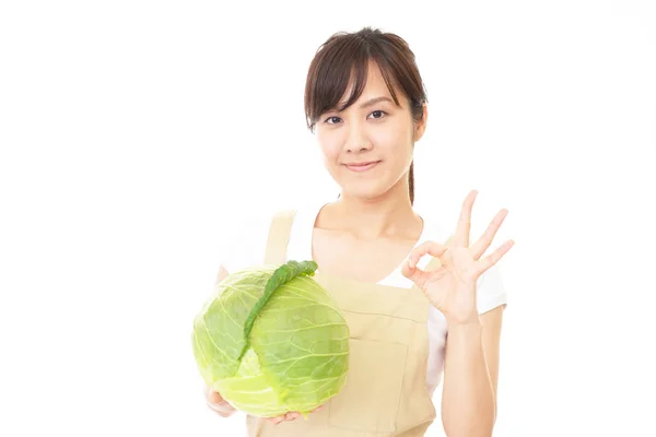 Vrouw Lachend Met Groente — Stockfoto