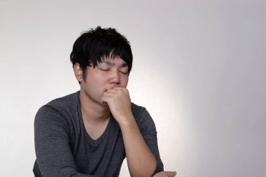 Asyalı adam depresyon