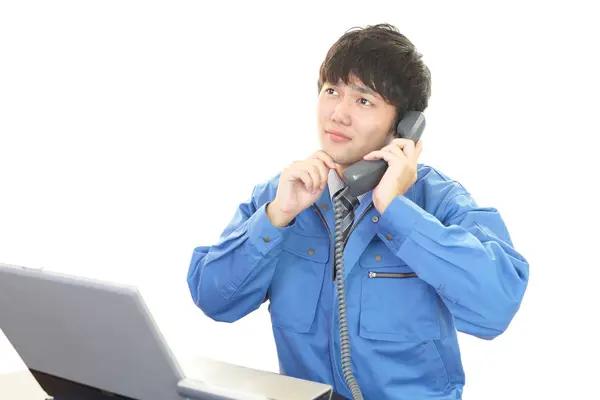 Ásia Trabalhador Falando Telefone — Fotografia de Stock