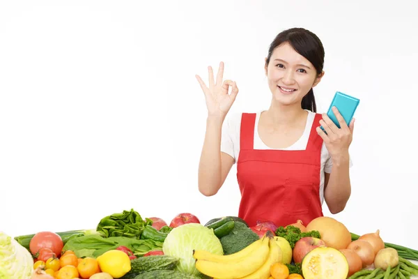 Bild Einer Asiatischen Frau Mit Obst Und Gemüse — Stockfoto