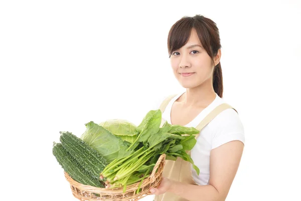 Frau Lächelt Mit Gemüse — Stockfoto