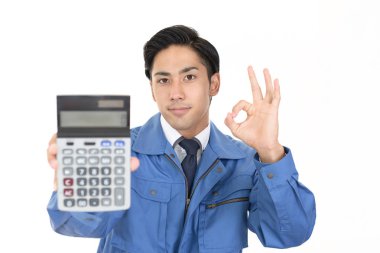 Asyalı işçi başarının tadını çıkarıyor