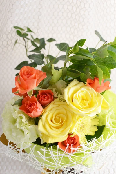 Piękny Luksusowy Bukiet Mieszanych Kwiatów — Zdjęcie stockowe