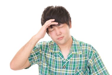 Adamın başı ağrıyor.