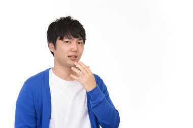 Huzursuz görünen adam portresi