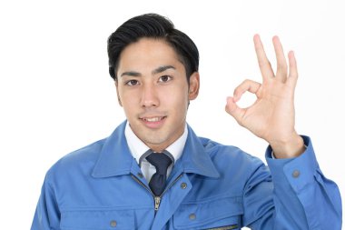 Asyalı işçi başarının tadını çıkarıyor