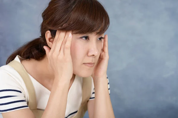 Woman Who Had Headache — Stock Photo, Image