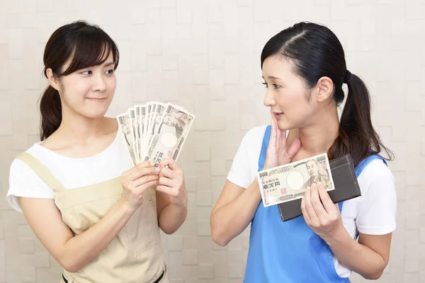 Asiatische Frauen Mit Geld — Stockfoto