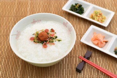 Masadaki lezzetli lapa