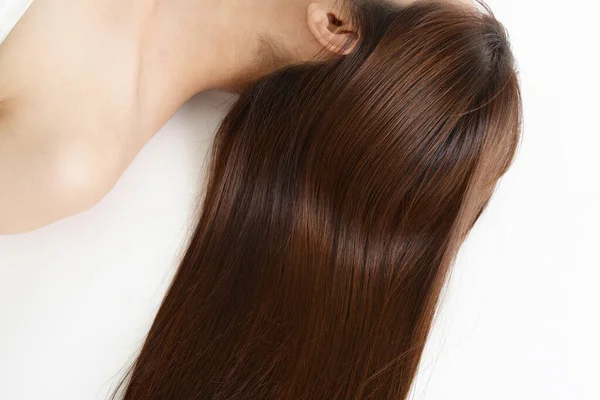 Женщина Красивыми Длинными Волосами — стоковое фото