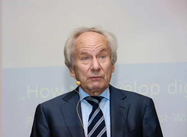 Moscú Rusia Abril 2016 August Wilhelm Scheer Profesor Del Grupo — Foto de Stock