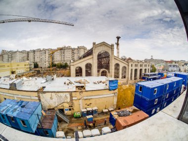 Moskova, Rusya - 11 Eylül 2018: Güç istasyonu Ges-2 için Modern Sanat Akademisi ile Halk Kütüphanesi, kitapçı, kafeterya, sergi salonları, Moskova, Rusya 11 Eylül 2018 üzerinde inşası