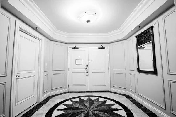Anteroom White Double Door Mosaic Marble Floor — Stock Photo, Image