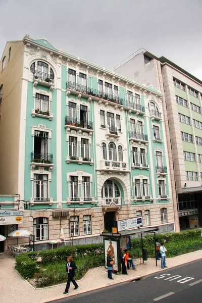 LISBOA, PORTUGAL - 07 de Maio de 2008: Edifício com elementos do estilo arquitectónico Art Nouveau em Lisboa, Portugal, em 07 de Maio de 2008 — Fotografia de Stock
