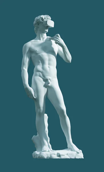 Sculpture David avec des lunettes VR sur fond bleu — Photo