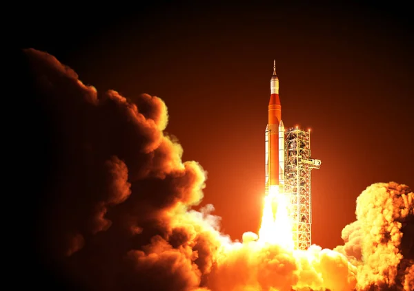 Space Launch System startuje w nocy — Zdjęcie stockowe