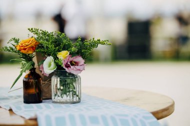 Özel etkinlikler ve tatil için güzel ve lüks Çiçek ayarları. Düğün, Doğum günü ve kutlamalar'den aksesuarlar.