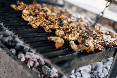 Her türlü kırmızı et, taze ve çiğ kırmızı et hazırlık yapma.