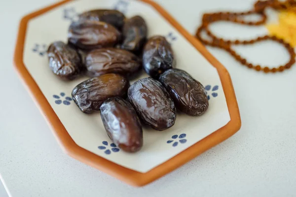 Dates Tea and Prayer beads. — Stock Photo, Image